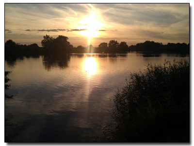 Sonnenuntergang am Gröbenzeller See